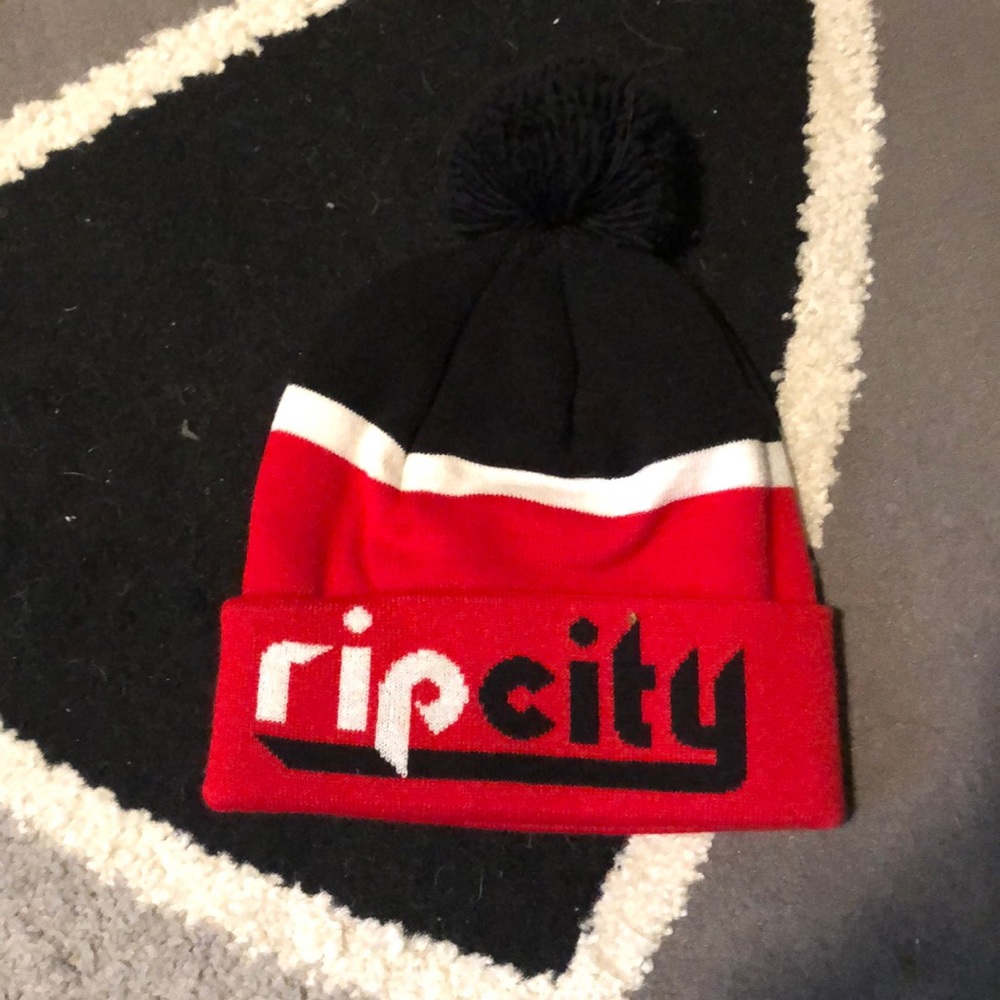 Adidas Portland trailblazers beanie